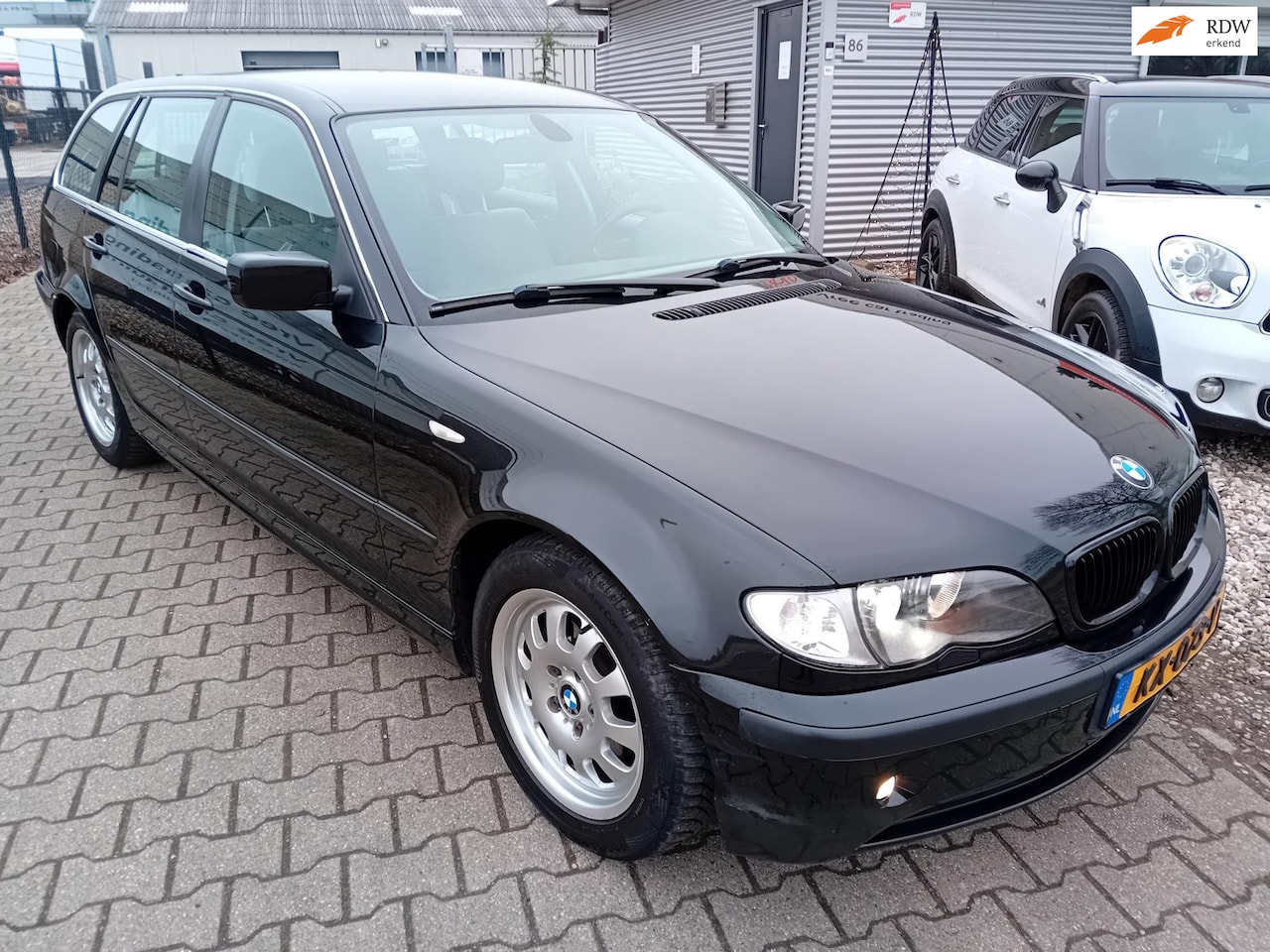 BMW 3-serie Touring - 325i TOURING, KEURIGE AUTO! - AutoWereld.nl