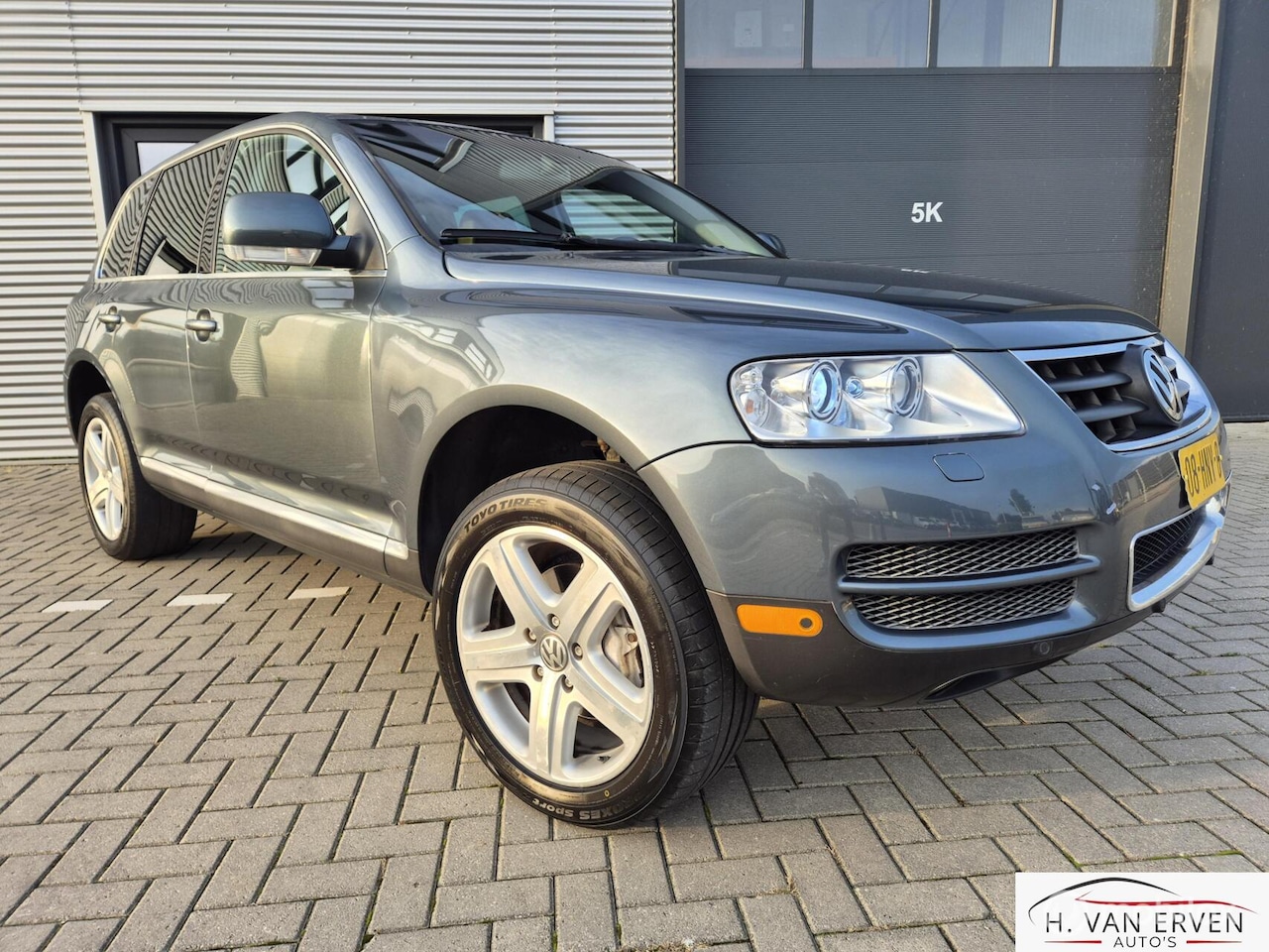Volkswagen Touareg - 4.2 V8 LEDER 19" XENON - AutoWereld.nl