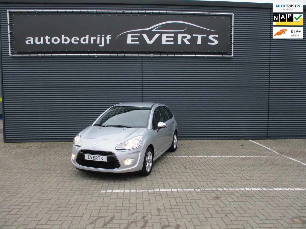 Citroën C3 - 1.4 VTi Collection 121738 Km Nap dealer onderhouden in top conditie en compleet uitgevoerd - AutoWereld.nl