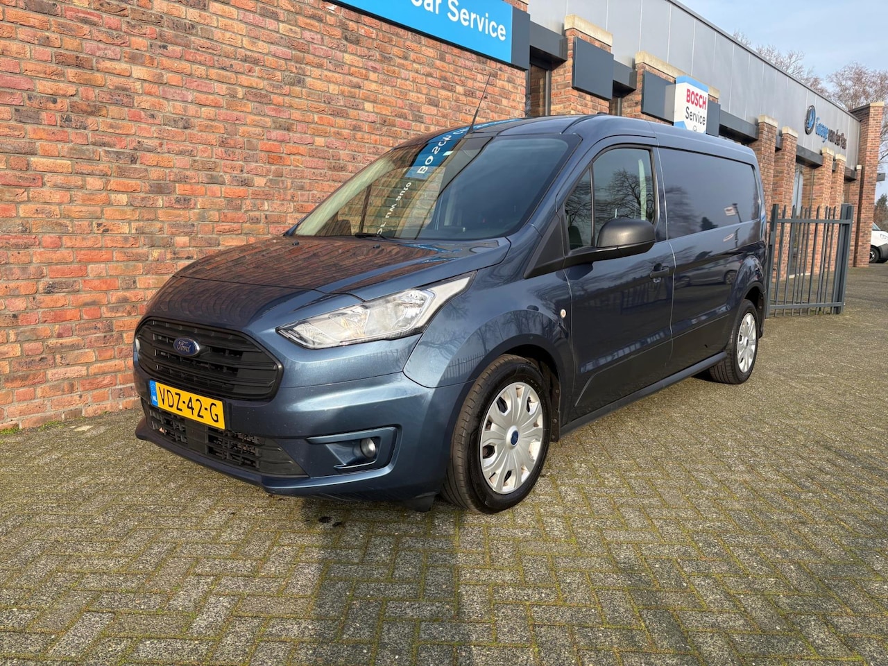 Ford Transit Connect - 1.5 EcoBlue 100PK Automaat L2 Trend|Trekhaak|PDC|3pers - AutoWereld.nl