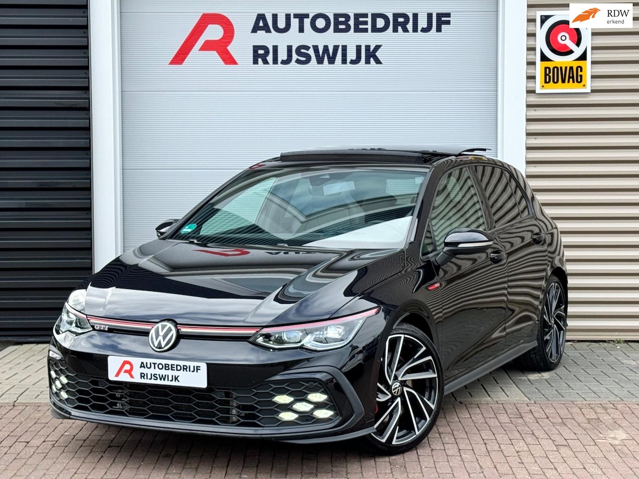 Volkswagen Golf - 2.0 TSI GTI Pano/Memory/Matrix/Camera - AutoWereld.nl