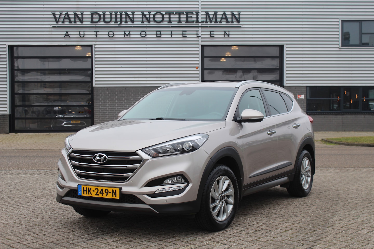 Hyundai Tucson - 1.6 GDi Comfort / Stoelverwarming / Camera / Trekhaak - AutoWereld.nl