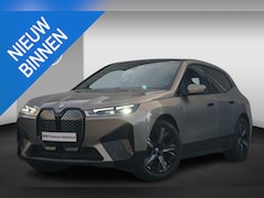 BMW iX - M60 High Executive 112 kWh | Trekhaak / Parking Assistant Professional / Harman Kardon / P