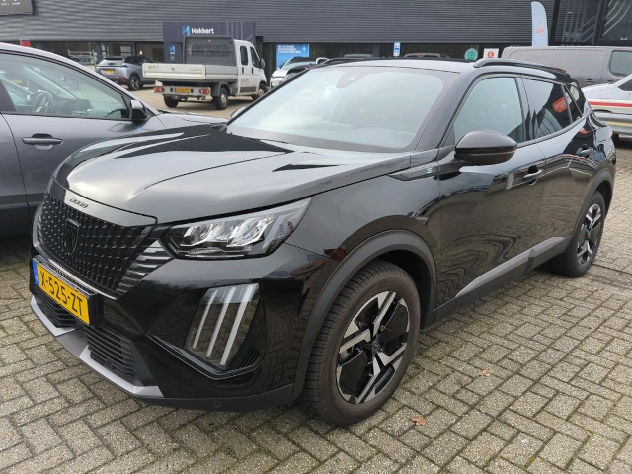 Peugeot e-2008 - EV Allure 54 kWh 3 Fase 156pk | Navigatie | Achteruitrijcamera | Full-LED | Climate Contro - AutoWereld.nl