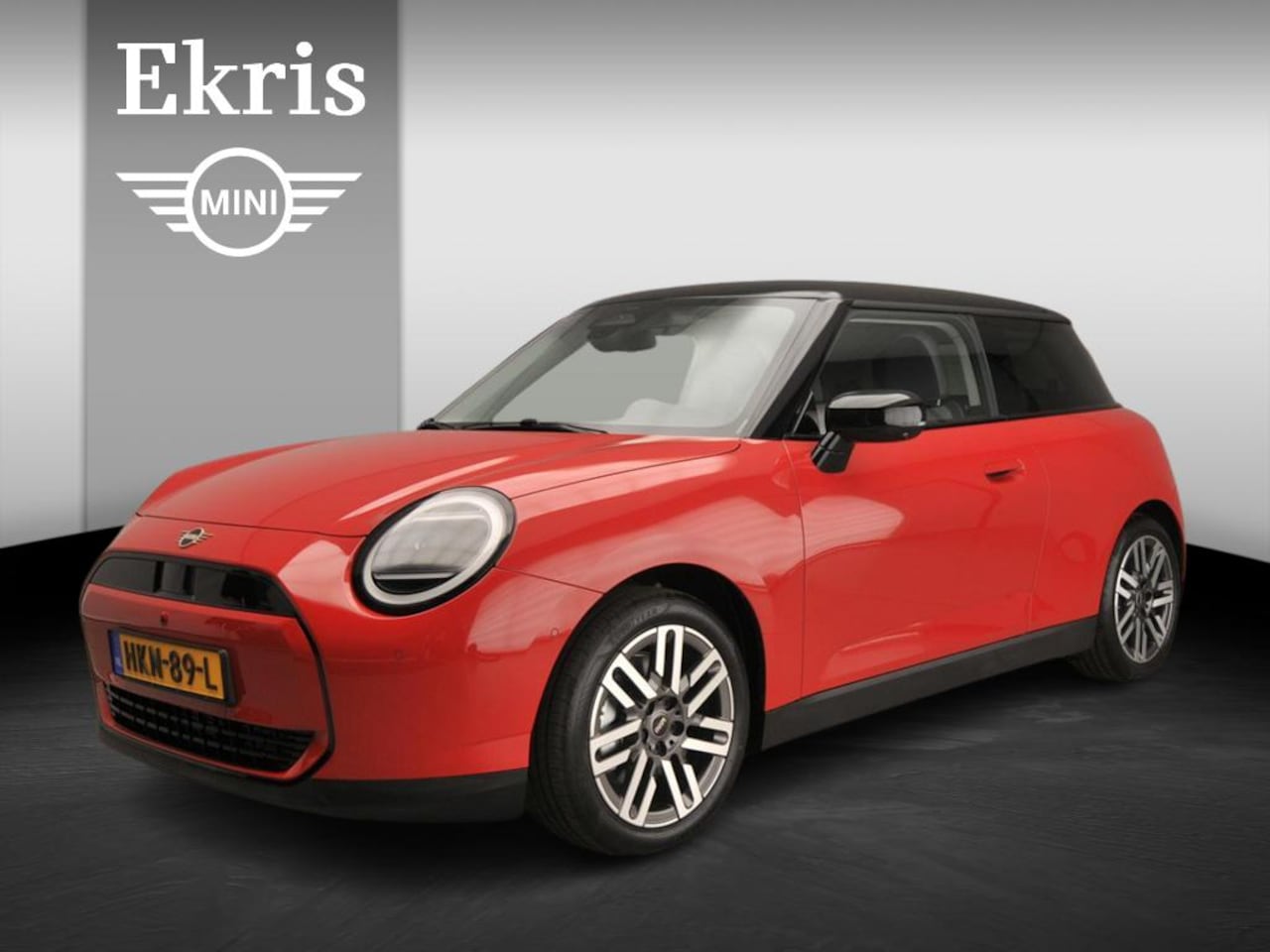 MINI Cooper - 3-deurs E Classic Trim / Package L /Panoramadak / Getint glas / Harman-kardon / Park assis - AutoWereld.nl