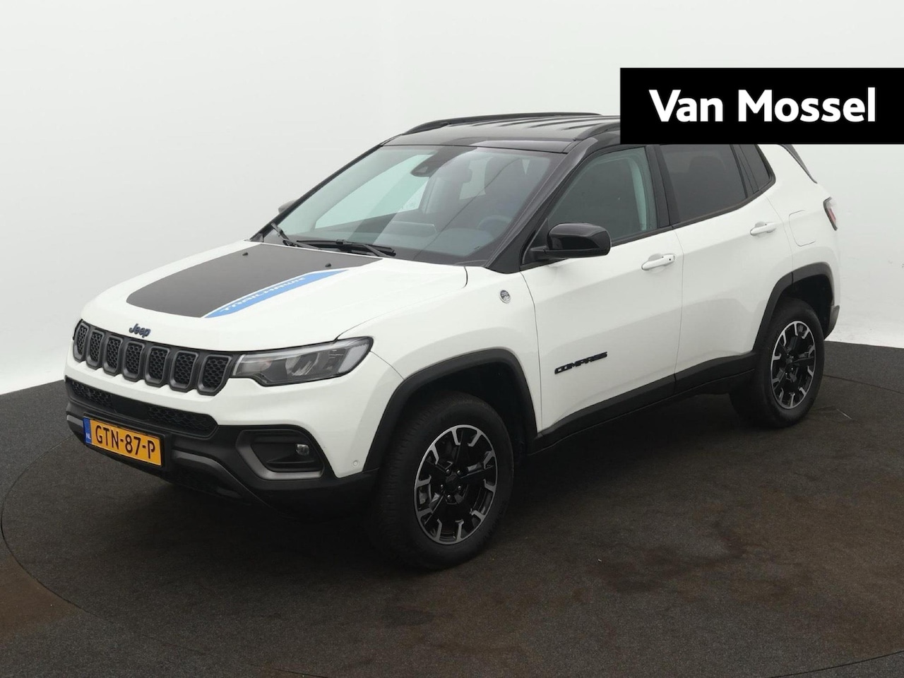 Jeep Compass - 4xe 240 Plug-in Hybrid Electric Trailhawk | Navigatiesysteem | Achteruitrijcamera | Climat - AutoWereld.nl