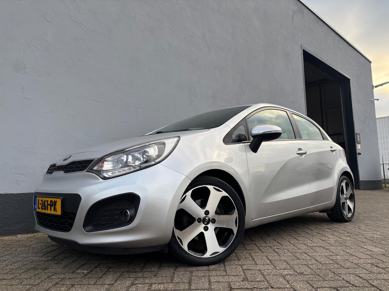 Kia Rio - 1.2 CVVT ComfortLine - KLEPPEN HOORBAAR - AutoWereld.nl