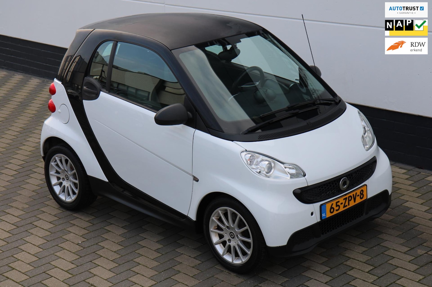 Smart Fortwo coupé - 1.0 mhd Pure Automaat Airco Cruise NAP !! - AutoWereld.nl