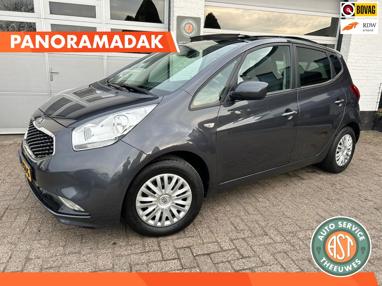 Kia Venga - 1.6 CVVT DynamicLine PANO.DAK|NAVI|CRUISE|CAMERA|AUTOMAAT - AutoWereld.nl