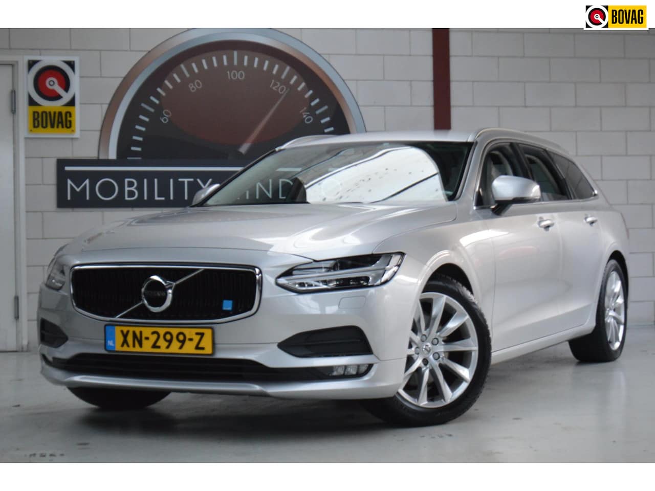 Volvo V90 - 2.0 T5 DEALERONDERH, TREKHAAK, ALL-SEASON VEEL OPTIES - AutoWereld.nl