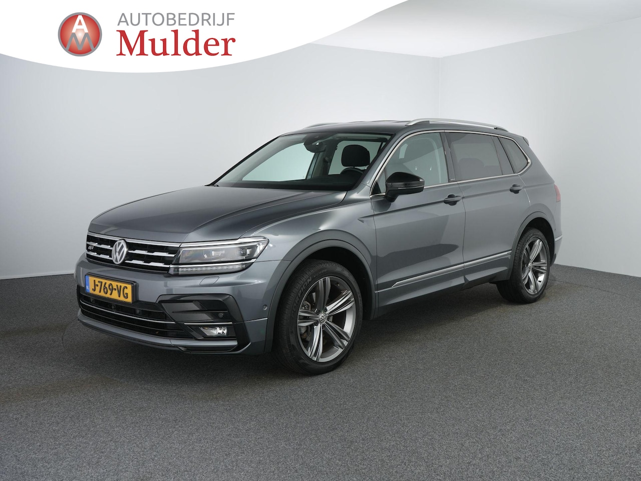 Volkswagen Tiguan Allspace - 1.5 TSI Comfortline Business R-Line 7p. | Matrix | Zwenkhaak | Camera | Carplay | HUD | - AutoWereld.nl