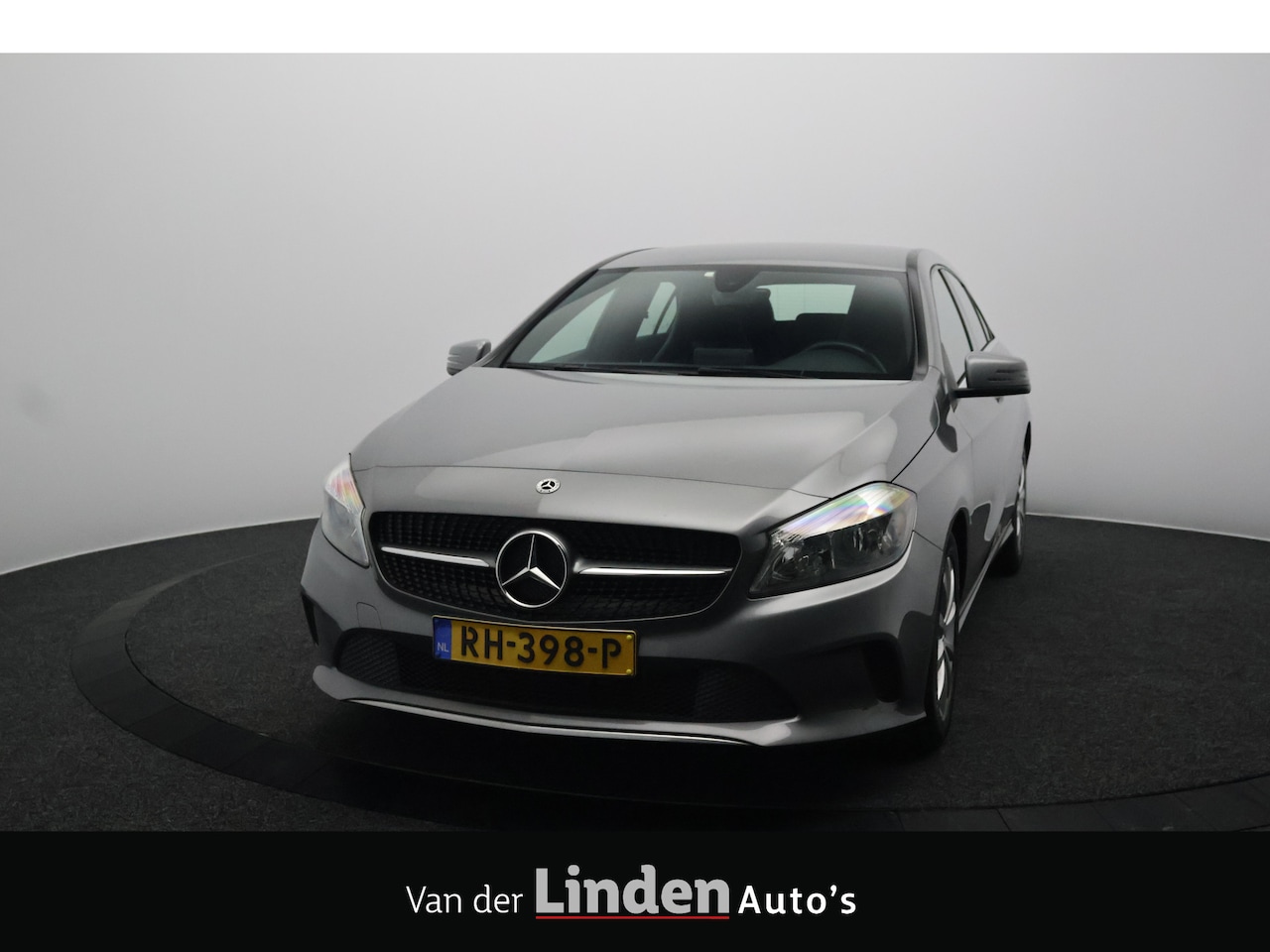 Mercedes-Benz A-klasse - 180 Business Solution | Camera | Navigatie | Cruise - AutoWereld.nl