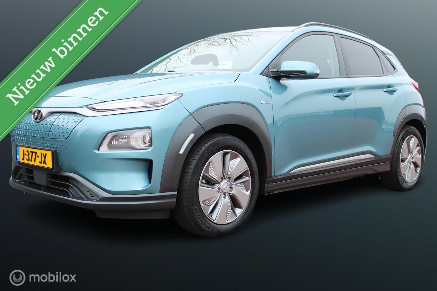 Hyundai Kona Electric - EV Premium 64 kWh, leer, Stoel-stuurverwarming, Head-up Display, 3 fasen, Donker glas, App - AutoWereld.nl