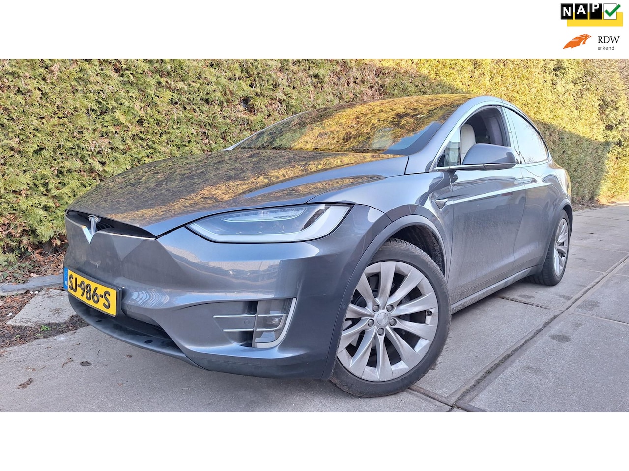 TESLA MODEL X