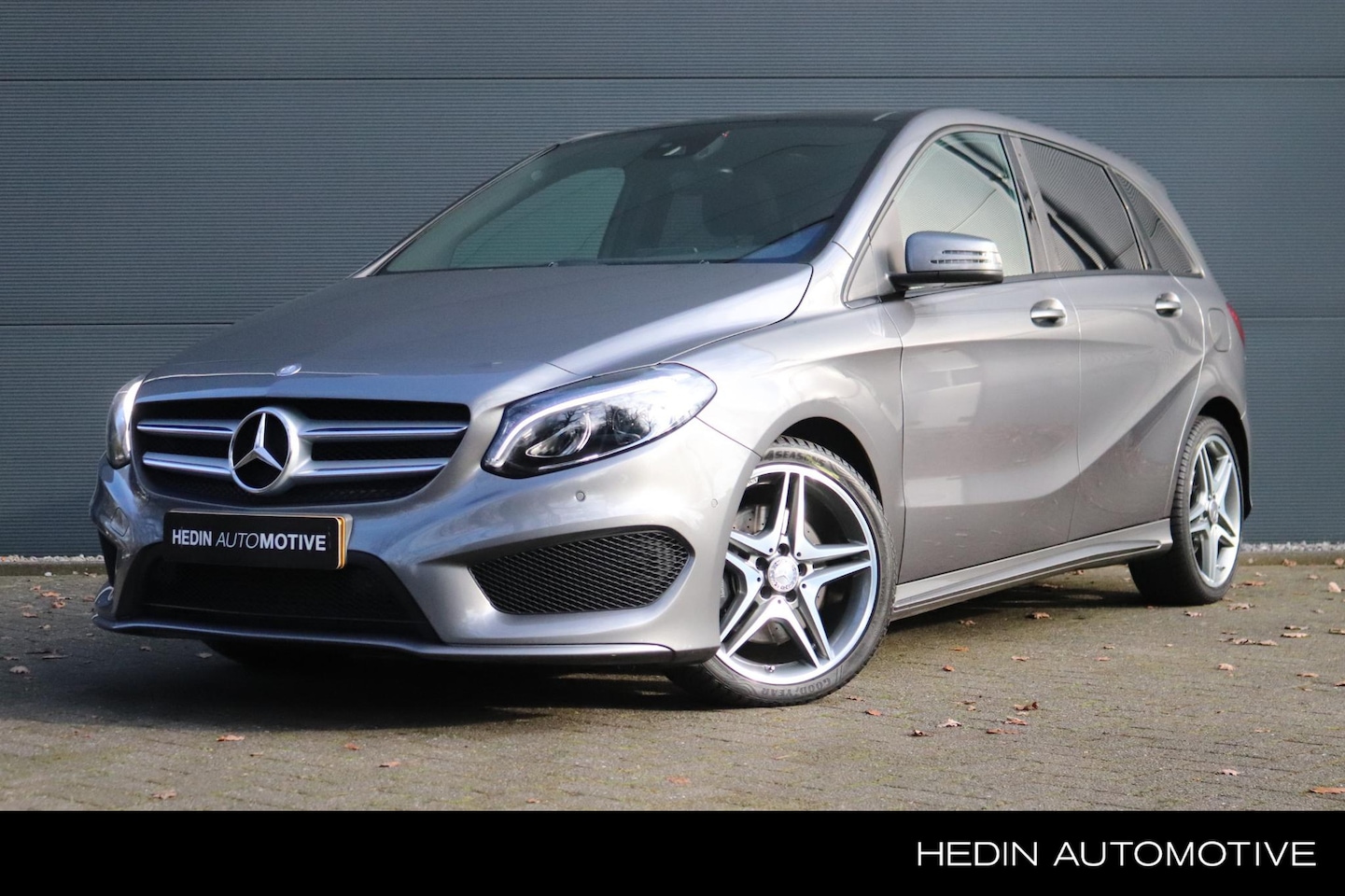 Mercedes-Benz B-klasse - B 220 Automaat 4MATIC AMG Line | Ambition Pakket | Panoramadak | Comand Online | LED | Par - AutoWereld.nl