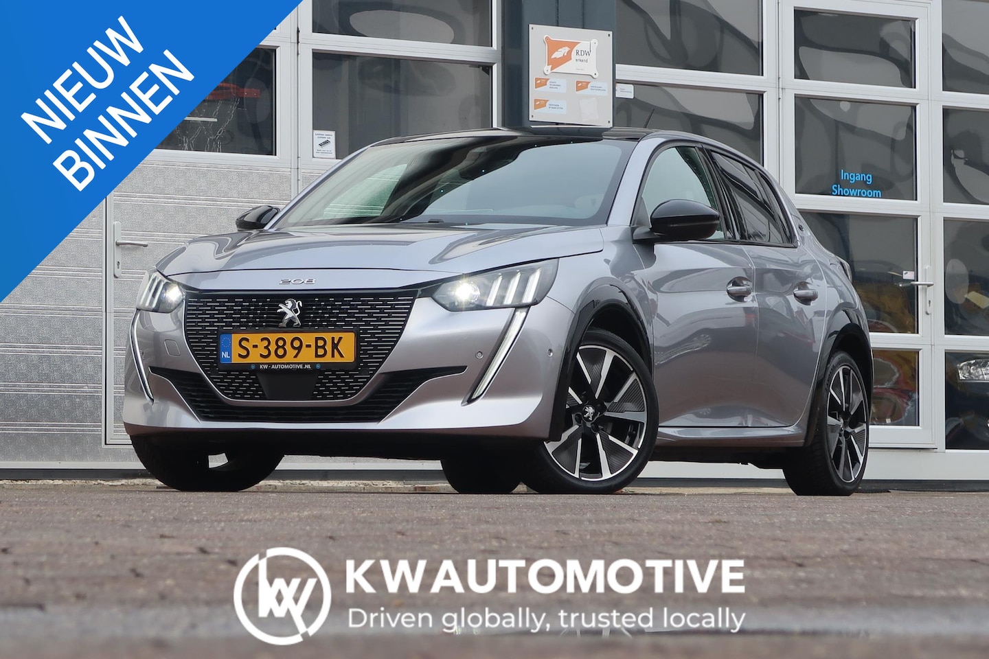 Peugeot e-208 - EV GT 350 50 kWh PANO/ VIRTUAL COCKPIT/ CAM/ CARPLAY/ CRUISE/ CLIMA - AutoWereld.nl