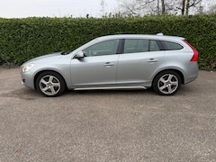 Volvo V60 - 2.0 T5 Momentum | Leer |Automaat