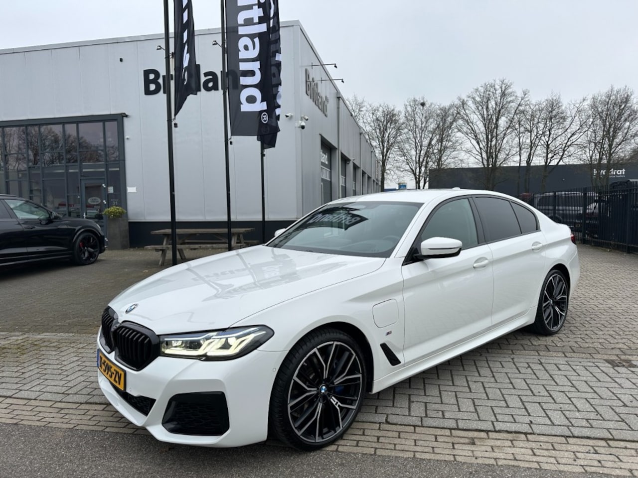 BMW 5-serie - 530e High Executive M-sport 2020 *BTW *M5 Seats *Laser *20inch - AutoWereld.nl