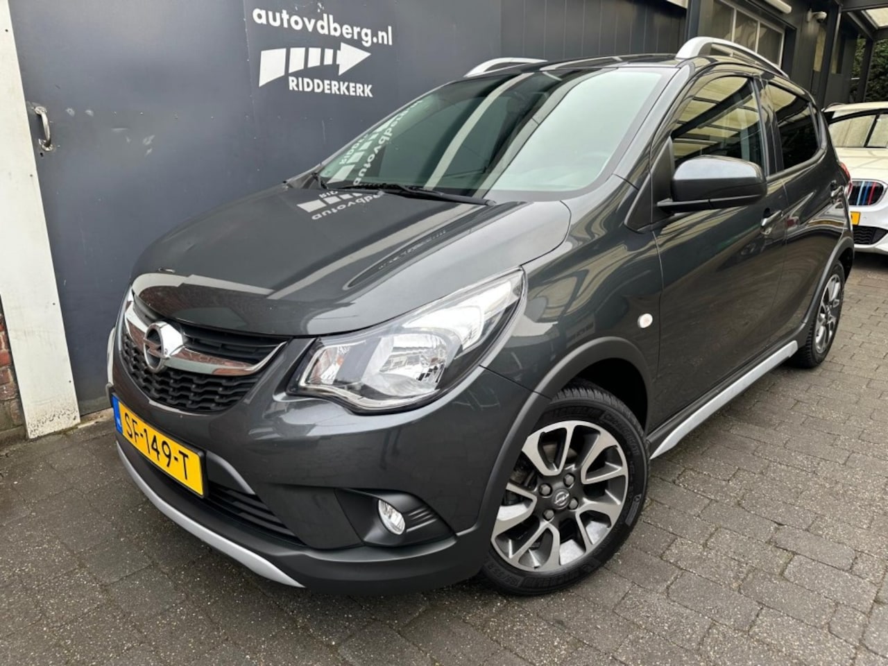 Opel Karl - 1.0 Rocks 1e eigenaar  Carplay  Trekhaak - AutoWereld.nl