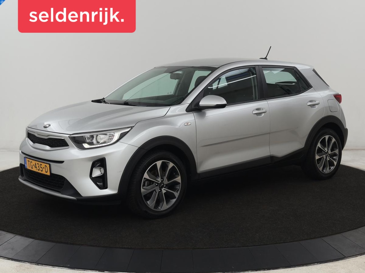 Kia Stonic - 1.0 T-GDi ComfortPlusLine Navigator | Carplay | Navigatie | Camera | Cruise control | Park - AutoWereld.nl