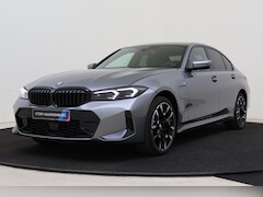 BMW 3-serie - 330e M Sport Automaat / Schuif-kanteldak / Trekhaak / Sportstoelen / Achteruitrijcamera /