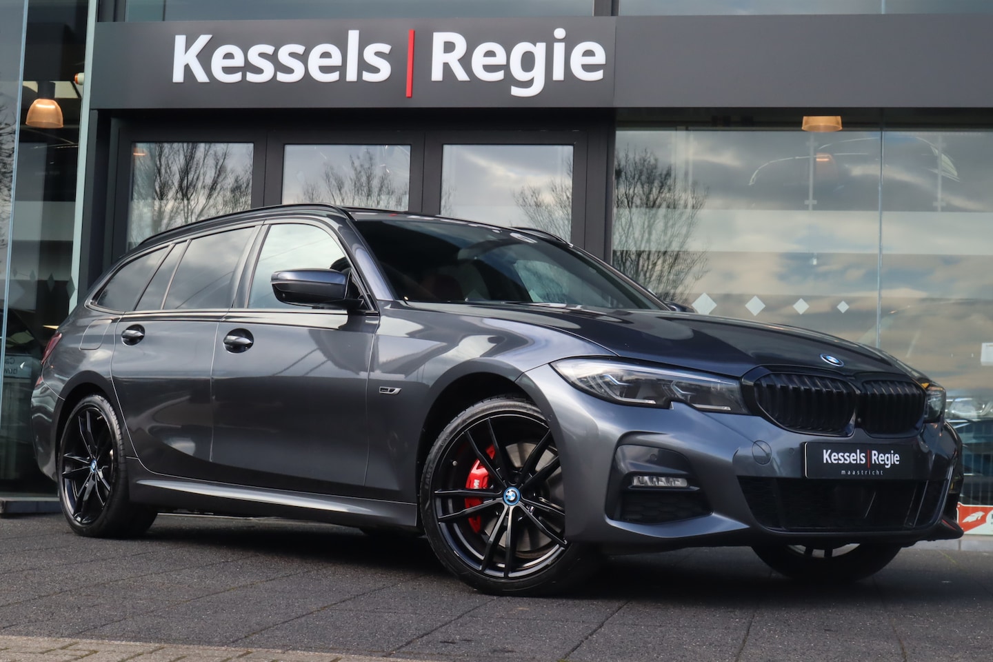 BMW 3-serie Touring - 330e xDrive M-sport Pano Memory HuD 360 El.Haak ACC Laser HiFi Keyless Ambient 19” Bliss - AutoWereld.nl