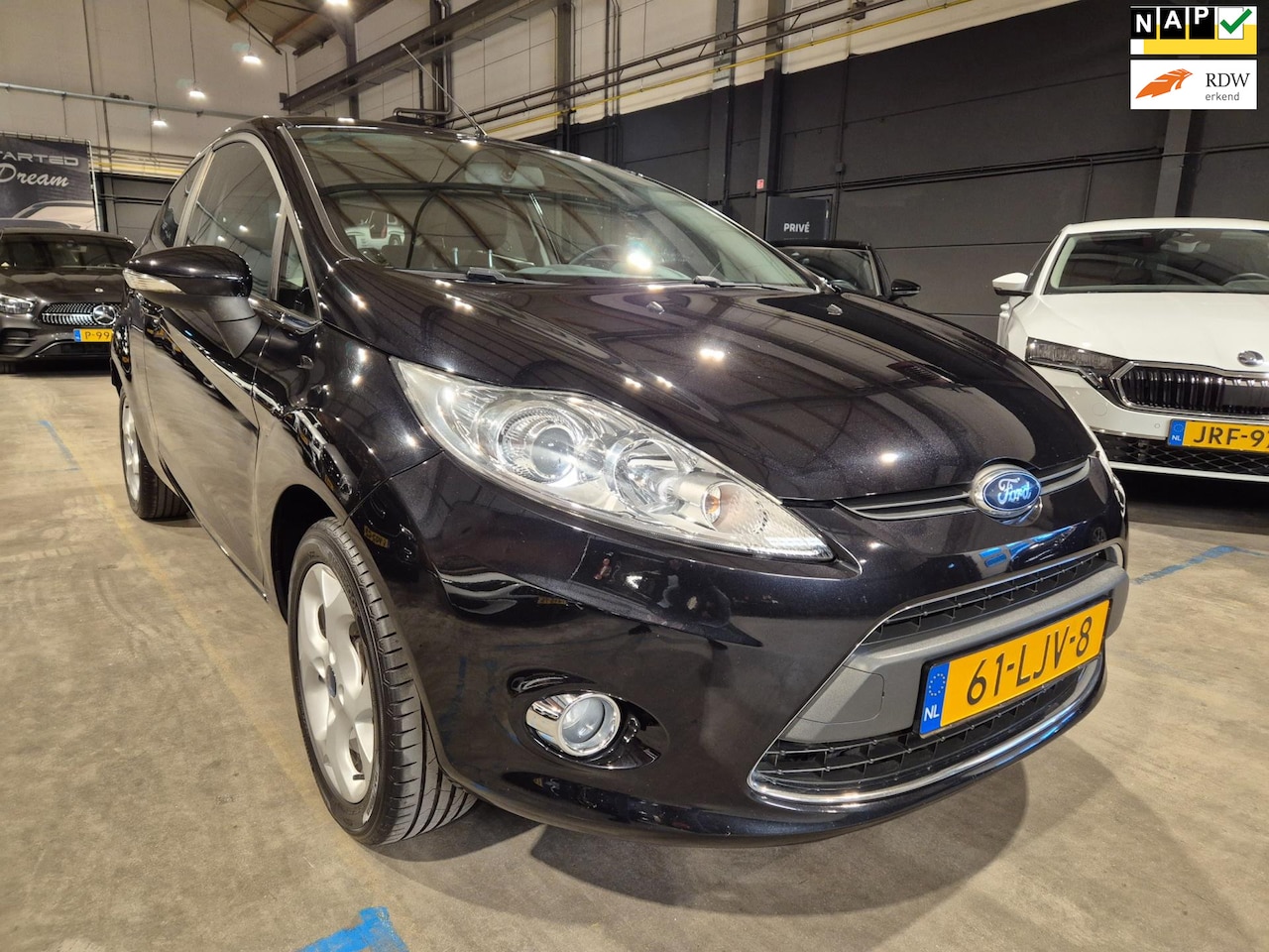 Ford Fiesta - 1.6 Titanium - Airco - Voorruitverwarming - NL Auto - AutoWereld.nl