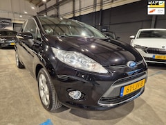 Ford Fiesta - 1.6 Titanium - Airco - Voorruitverwarming - NL Auto