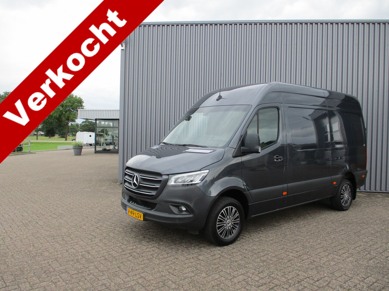 Mercedes-Benz Sprinter - 317 170 PK L2H2 Navi Led Airco Trekhaak - AutoWereld.nl