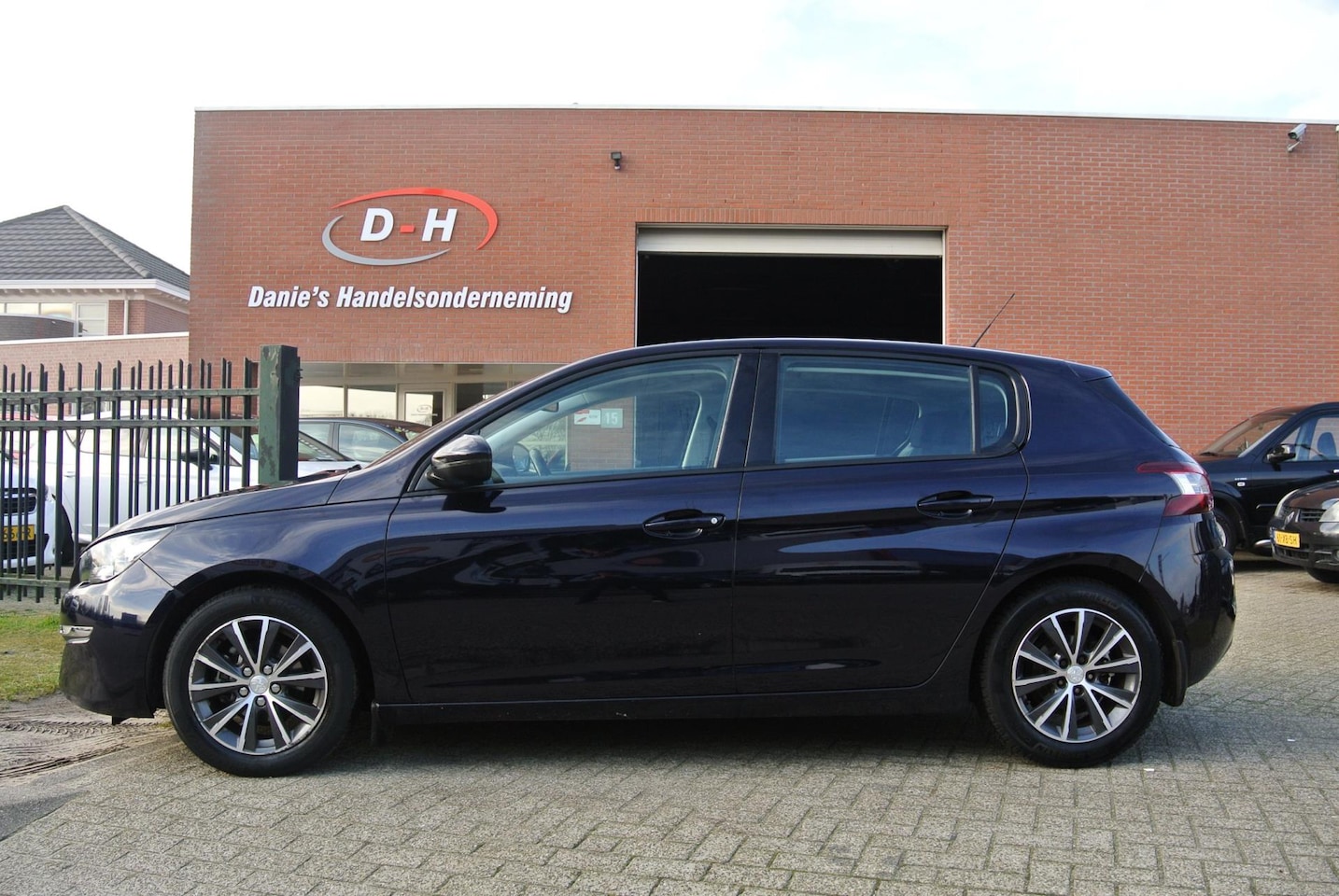 Peugeot 308 - 1.2 VTi Active airco inruil mogelijk nap - AutoWereld.nl