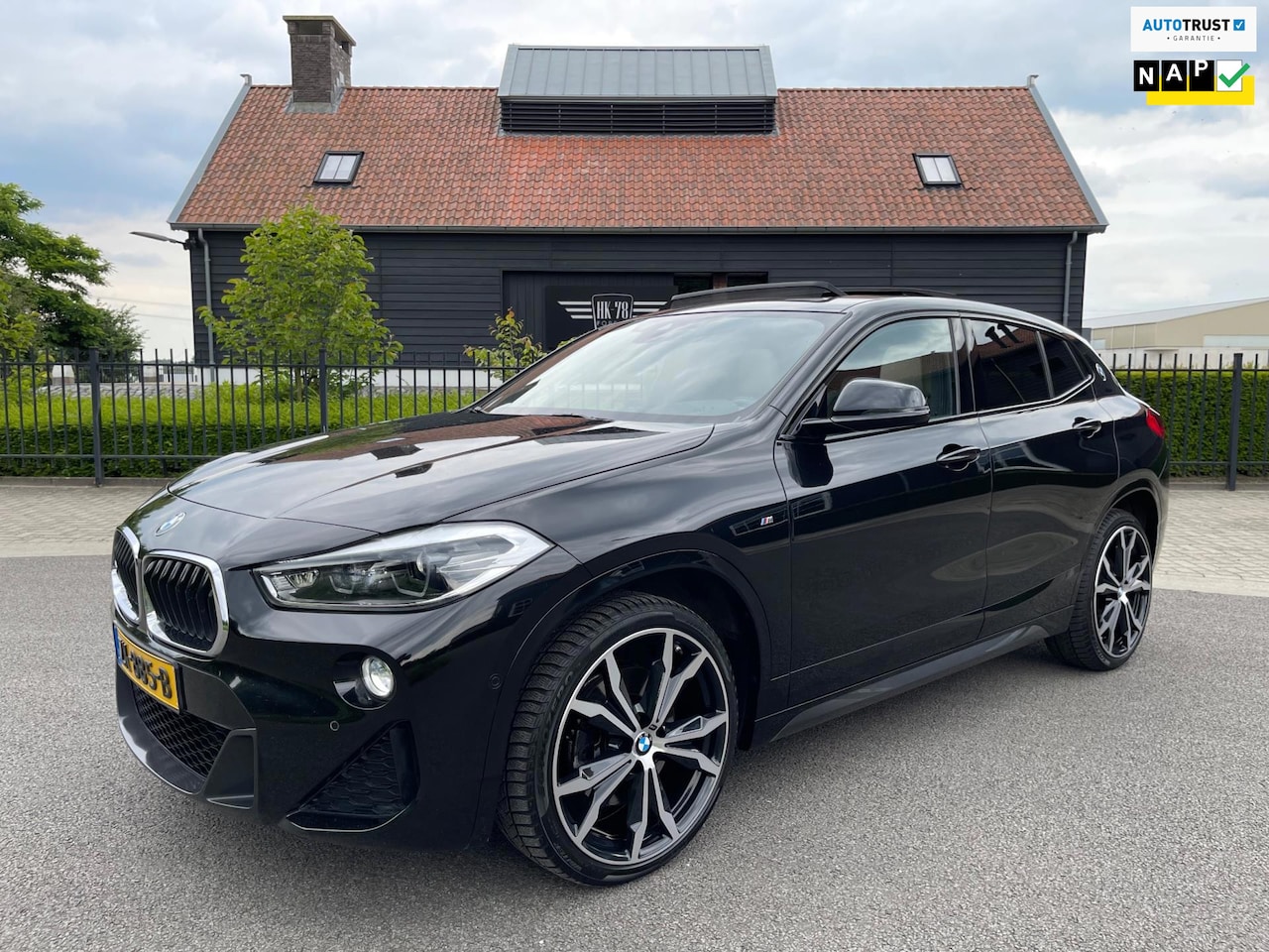 BMW X2 - SDrive20i High Exe M-Pakket Panoramadak leer Navi Head-Up Camera - AutoWereld.nl