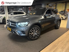 Mercedes-Benz GLC-klasse - 300e 4MATIC Premium Plus / trekhaak / sfeer verlichting / panorama-dak / virtual