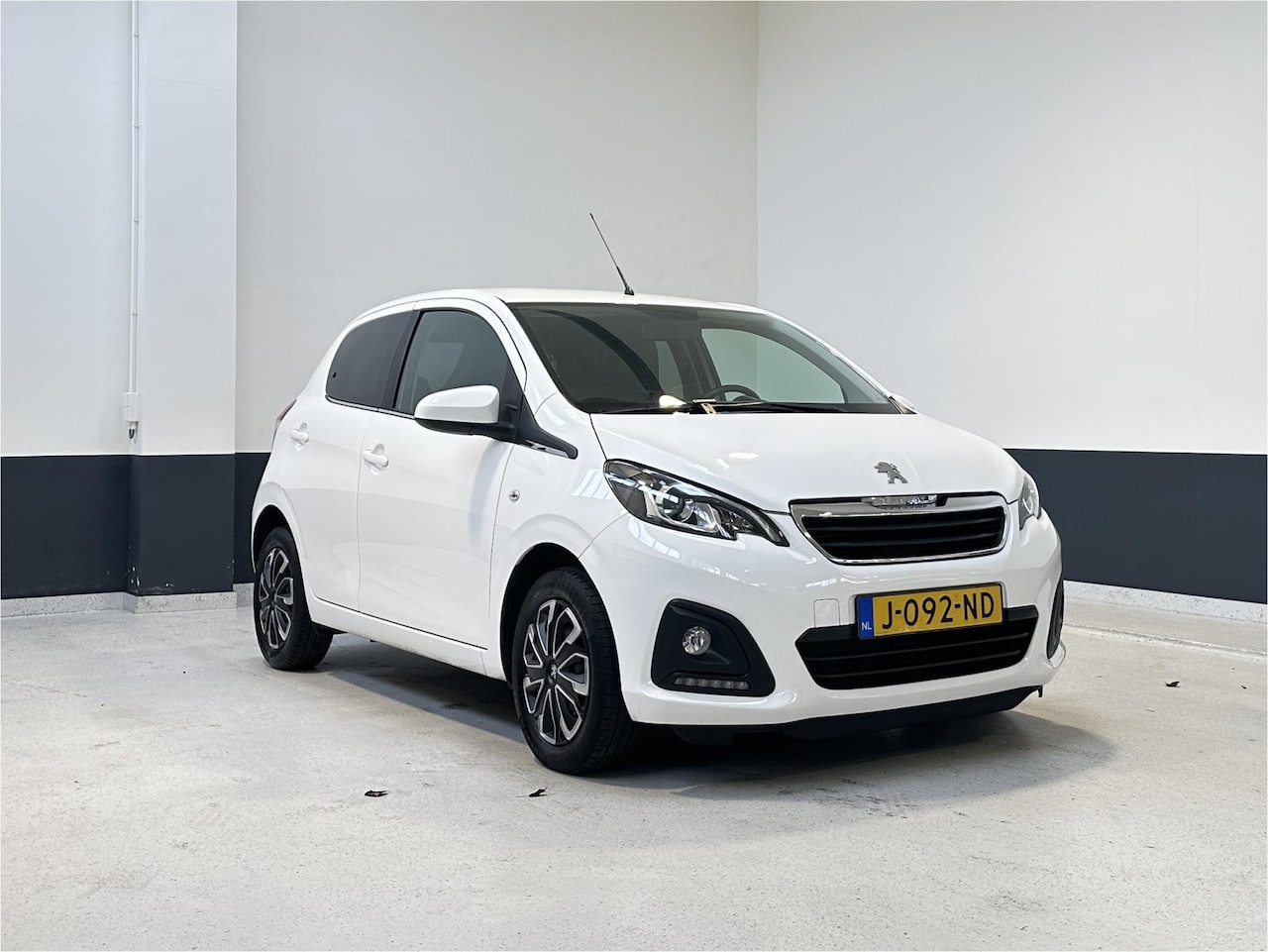 Peugeot 108 - 1.0 e-VTi Active | Airco | C.V | Elec Ramen | Bluetooth | DAB | NL | 1 Eig | - AutoWereld.nl