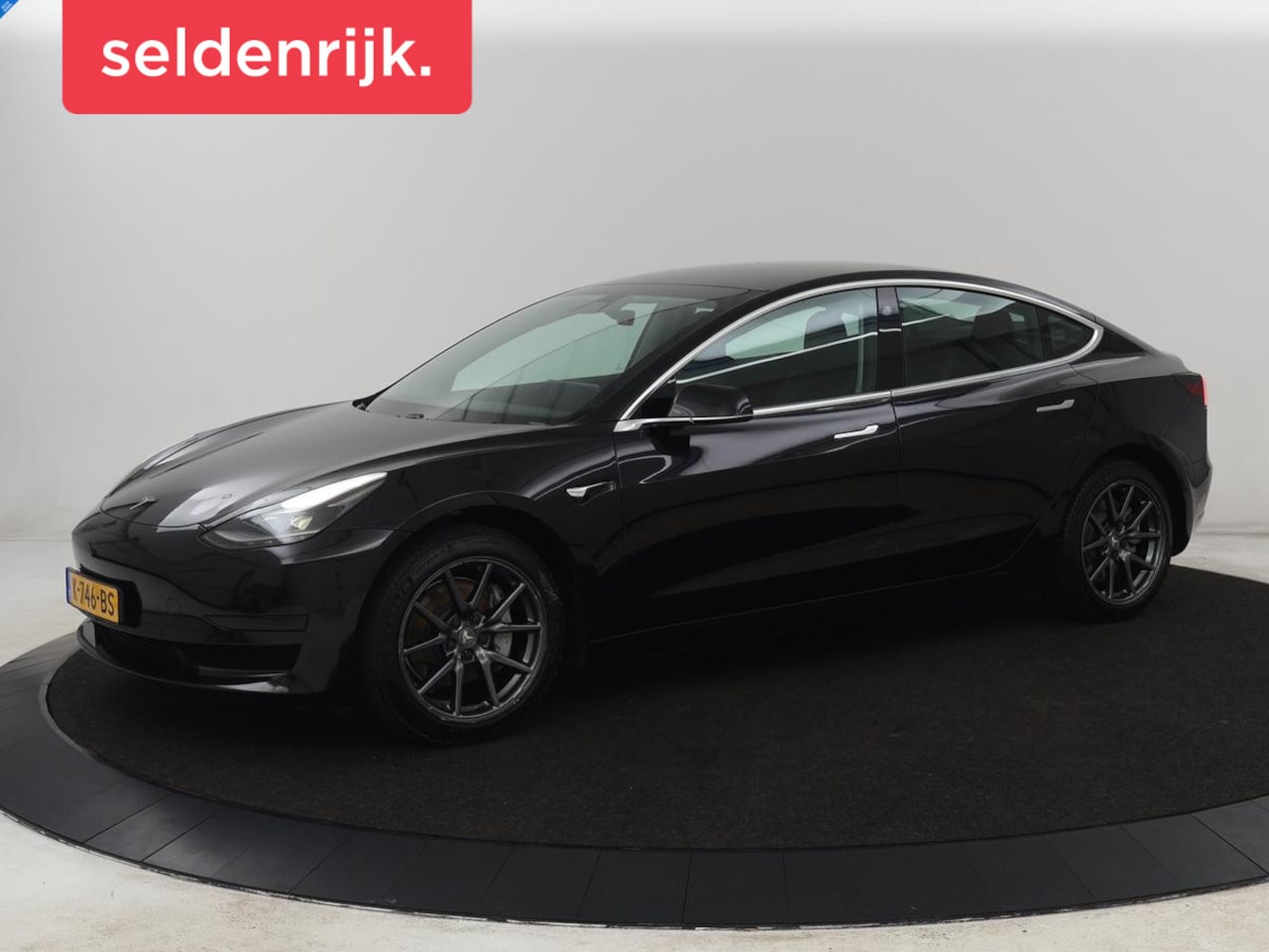 Tesla Model 3 - Standard RWD Plus 60 kWh | Panoramadak | Autopilot | Leder | Stoelverwarming | Camera | Ke - AutoWereld.nl