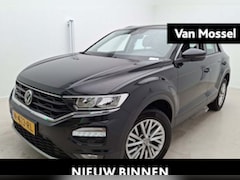 Volkswagen T-Roc - 1.0 TSI Style Business | 110 PK | | Apple Carplay / Android Auto | Navigatie | Parkeersens