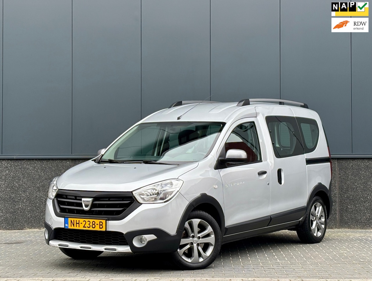 Dacia Dokker - 1.2 TCe S&S Stepway Navi | Airco | NAP - AutoWereld.nl