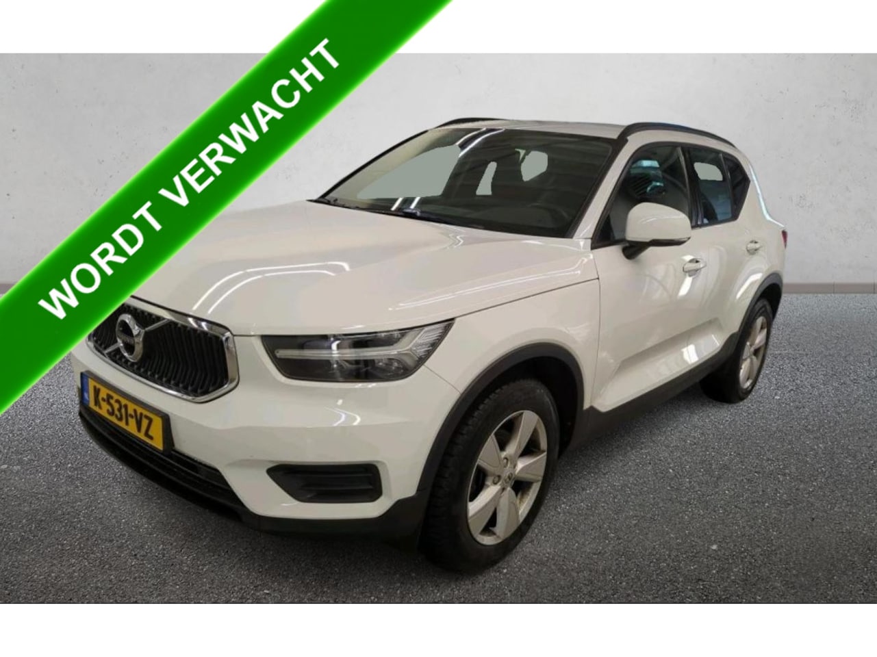 Volvo XC40 - 1.5 T2 130PK Momentum Core / Airco-ecc./ Xenon / Navigatie / Lmv./ Pdc.A / Radio multimedi - AutoWereld.nl