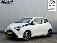 Toyota Aygo - 1.0 VVT-i X-Play Limited NL Auto Lichtmetalen Velgen Carplay Airco