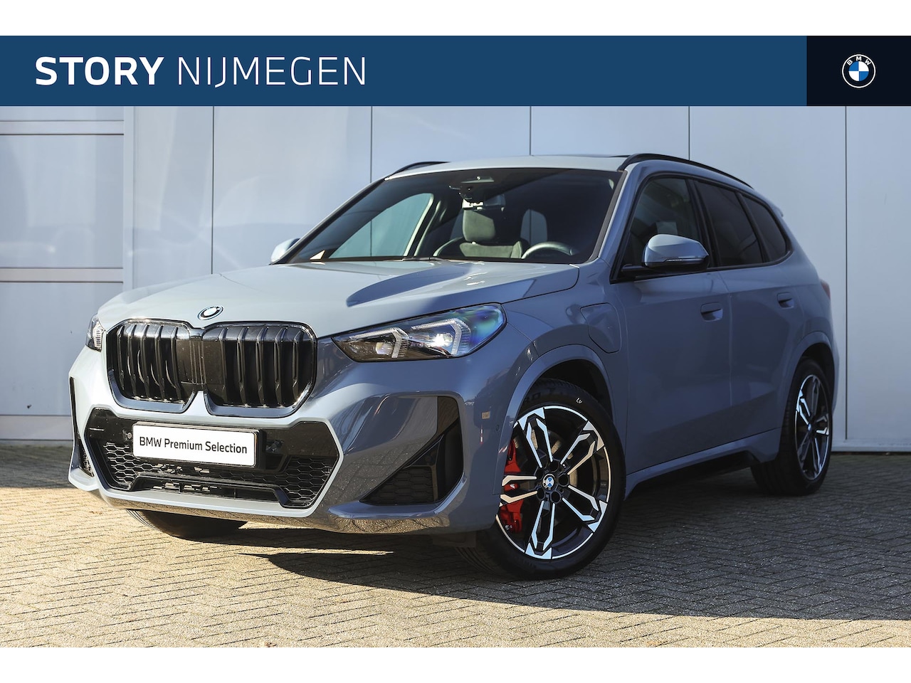 BMW X1 - xDrive25e M Sport Automaat / Panoramadak / Trekhaak / Sportstoelen / M Adaptief onderstel - AutoWereld.nl