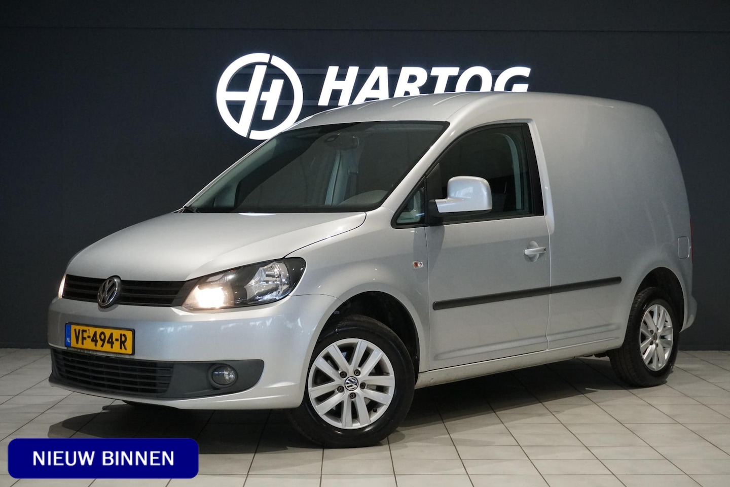 Volkswagen Caddy - 1.6 TDI *EERSTE EIGENAAR* + AUT. / NAVIGATIE / PDC - AutoWereld.nl