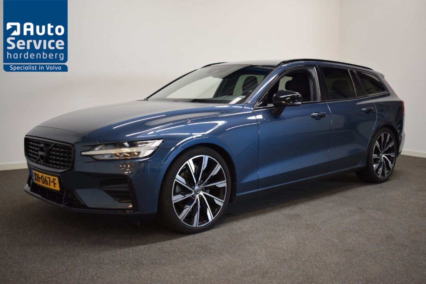 Volvo V60 - 2.0 T5 250pk AUT8 R-Design Leer/ Harman Kardon/ Apple CArPlay/ DAB/ Stuurverw./ CD speler - AutoWereld.nl