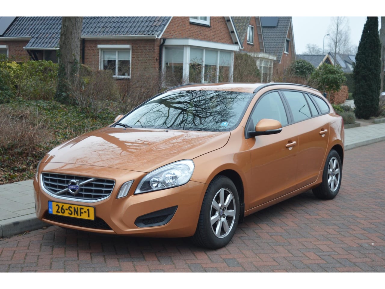 Volvo V60 - 1.6 T3 Kinetic Org NL/NAP/trekhaak - AutoWereld.nl