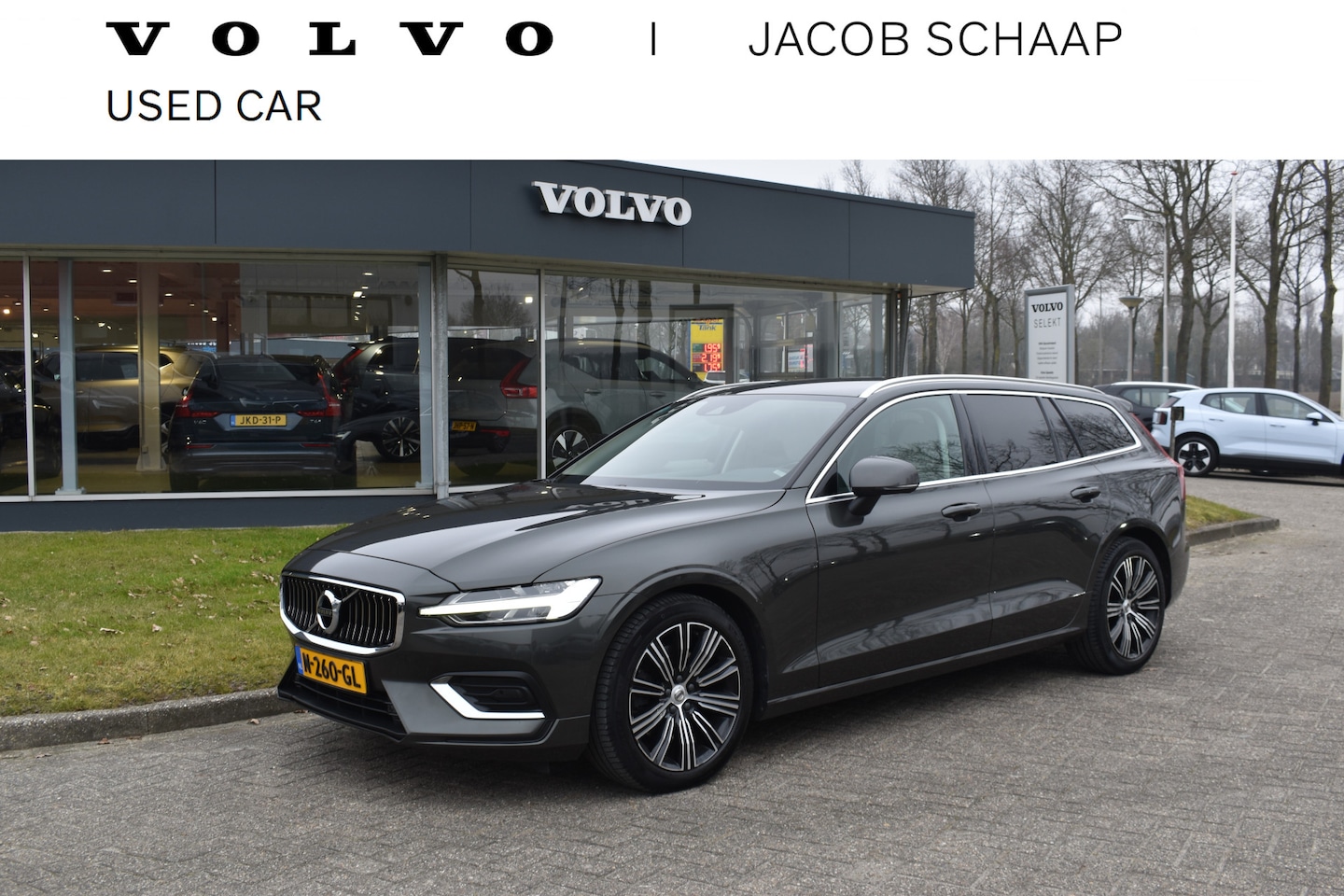Volvo V60 - B3 177PK Automaat Inscription | Trekhaak | ACC | Leder| Stuurverwarming | Elektr. Stoel - AutoWereld.nl