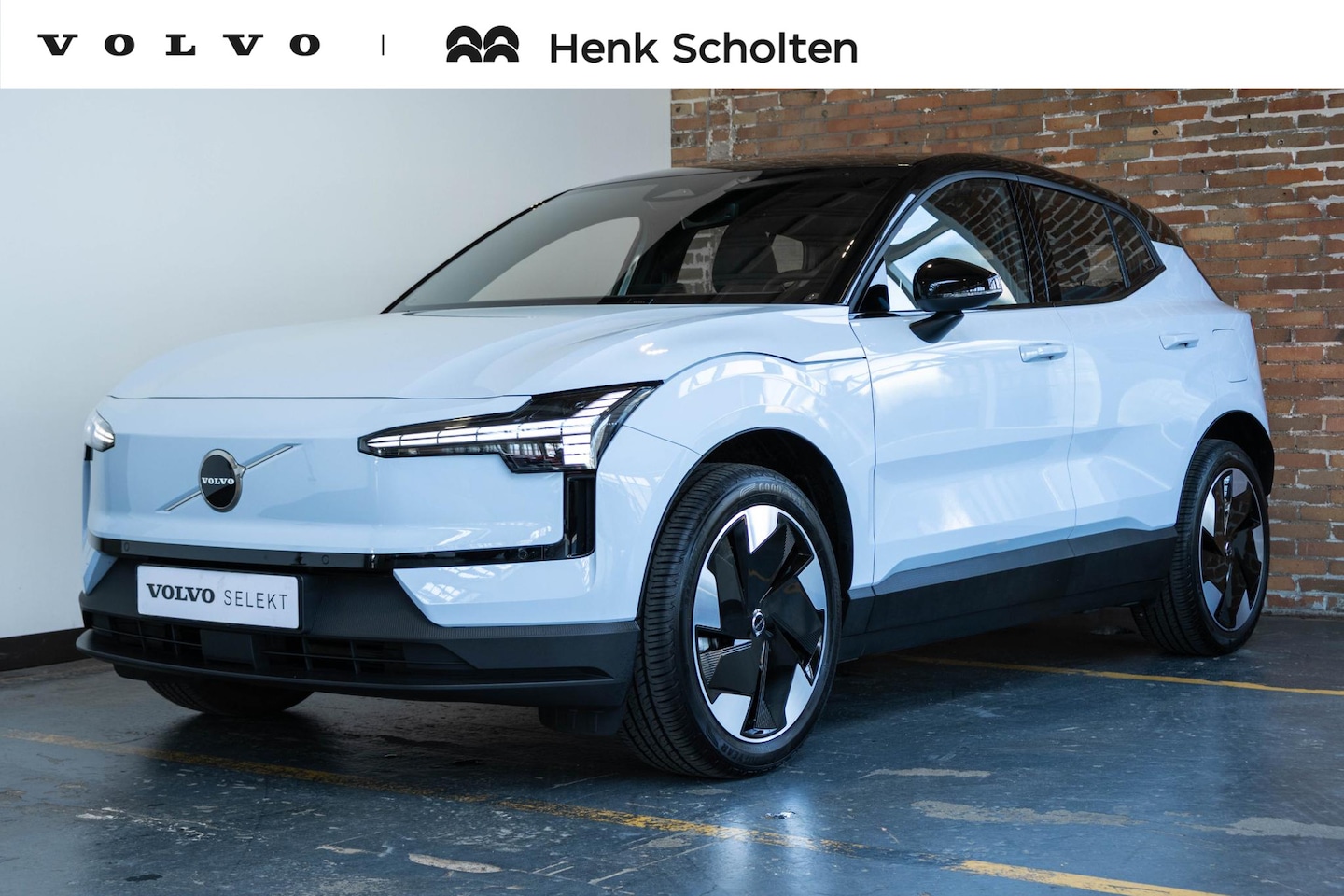 Volvo EX30 - Single Motor Extended Range Plus 69 kWh | Verwarmde Voorstoelen en Stuurwiel | Warmtepomp - AutoWereld.nl