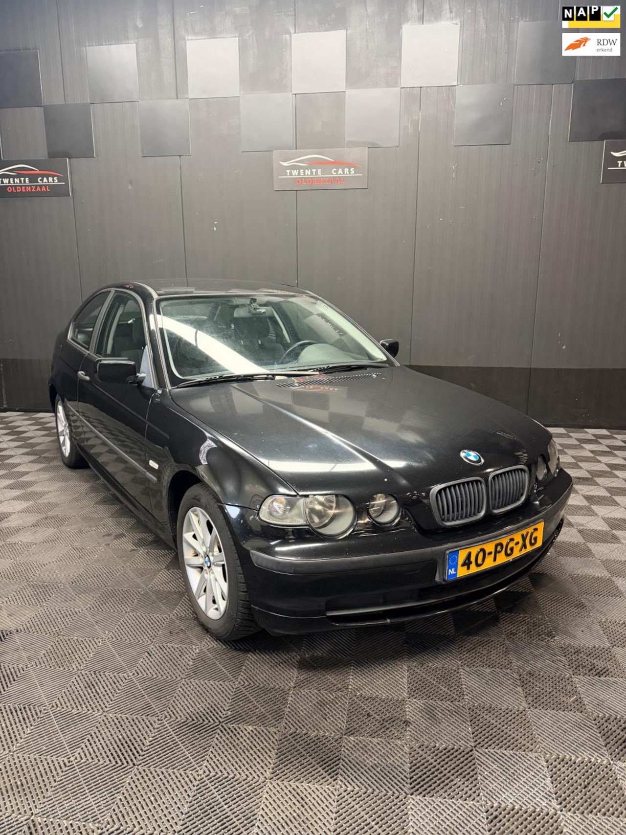 BMW 3-serie Compact - 316ti Black&Silver | Airco | Cruise | Nieuwe APK | - AutoWereld.nl