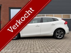 Volvo V40 - 1.5 T2 Geartr. R-Design - pano - xenon - H/k audio