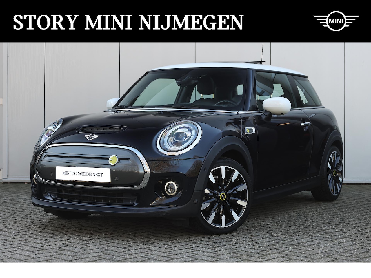 MINI Mini-Electric - Yours / Panoramadak / Sportstoelen / Achteruitrijcamera / Comfort Access / Adaptieve LED / - AutoWereld.nl