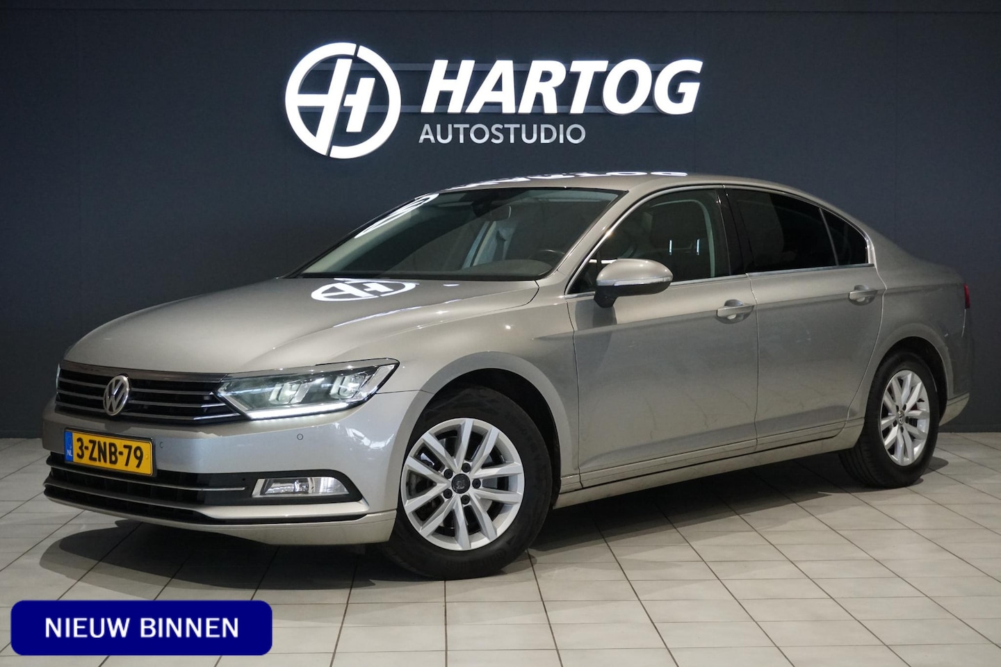 Volkswagen Passat - 1.6 TDI Comfortline AUT. + DEALER ONDERHOUDEN - AutoWereld.nl