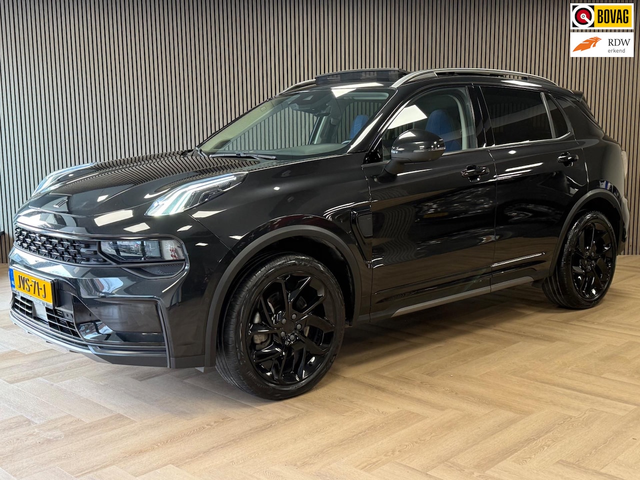 Lynk & Co 01 - 1.5 Plug-in Hybride 261PK BLACK PACK PANO NAVI SFEERLICHT 360CAM - AutoWereld.nl