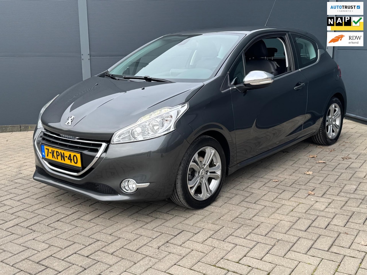 Peugeot 208 - 1.6 VTi Allure / Nap / Carplay / Leer - AutoWereld.nl